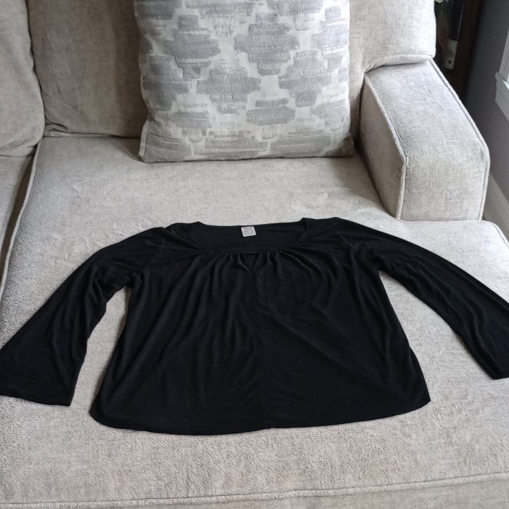 B) Faded Glory Elegant Black Blouse